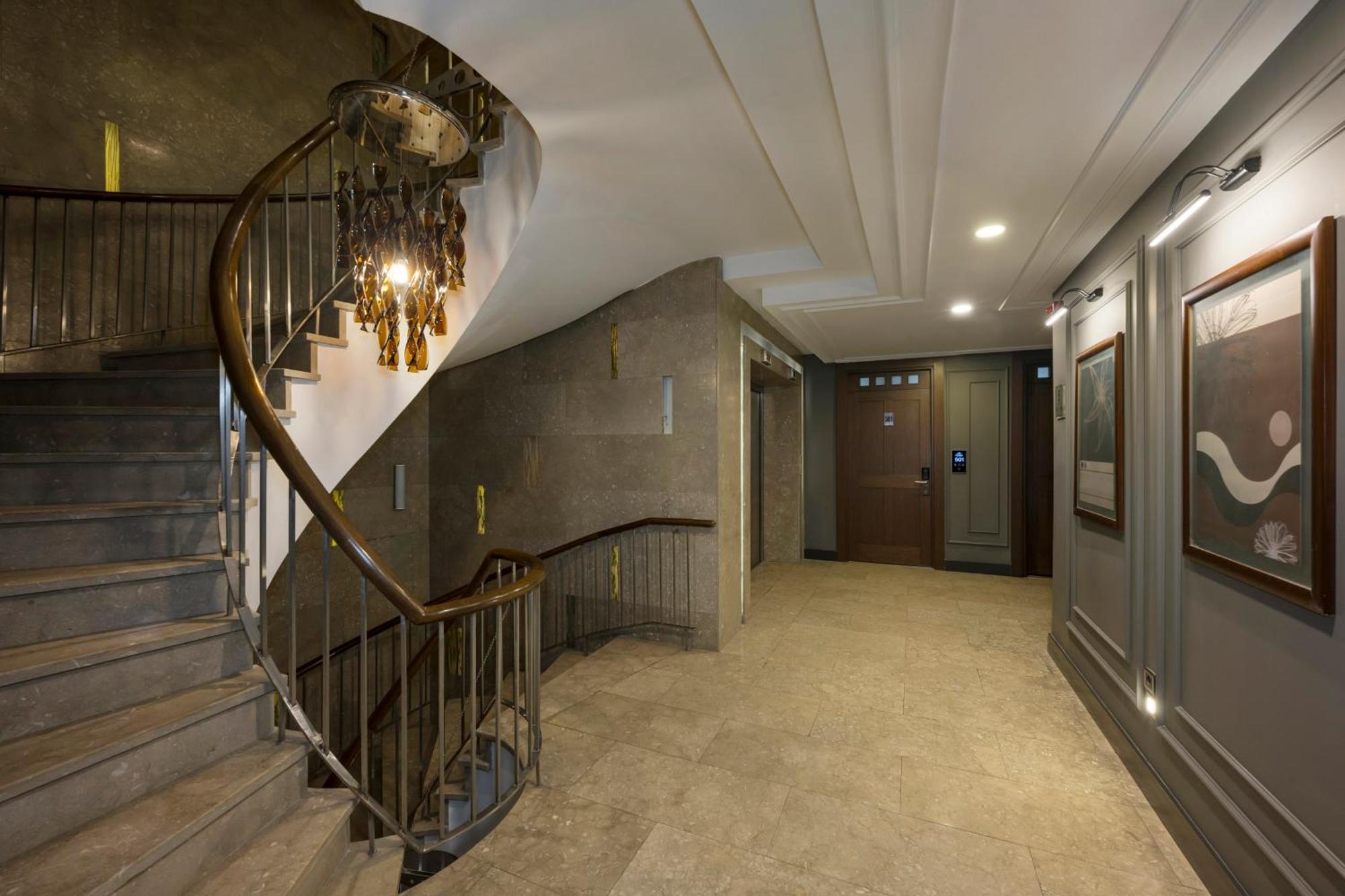 Continental Hotel Pera — Photos 2